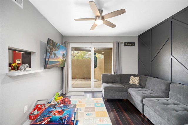 Detail Gallery Image 6 of 35 For 375 Central Ave #196,  Riverside,  CA 92507 - 1 Beds | 1 Baths