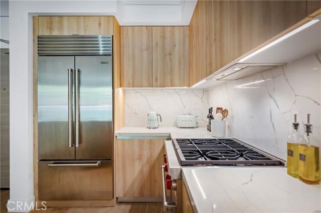 399 E Del Mar Boulevard, Pasadena CA: https://media.crmls.org/medias/df47f414-0d2e-4e31-8ad7-b01cc4168c5c.jpg