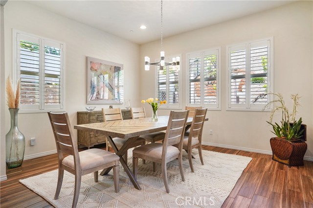 Detail Gallery Image 15 of 54 For 4977 Hydepark Dr, Agoura Hills,  CA 91301 - 4 Beds | 2/1 Baths