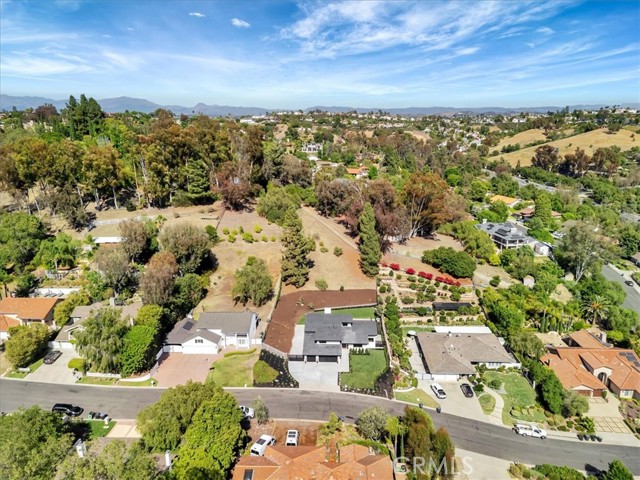26622 Stetson Place, Laguna Hills CA: https://media.crmls.org/medias/df48b1c6-8009-4367-9405-35a604889ed5.jpg