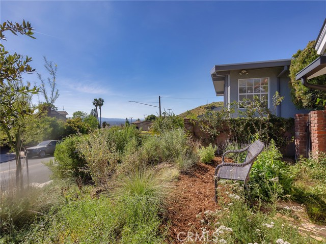 Detail Gallery Image 64 of 72 For 1012 N Sunset Canyon Dr, Burbank,  CA 91504 - 3 Beds | 2 Baths