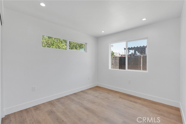 7357 Lynwood Way, Highland CA: https://media.crmls.org/medias/df4995a0-8272-45f3-b045-59b459129233.jpg