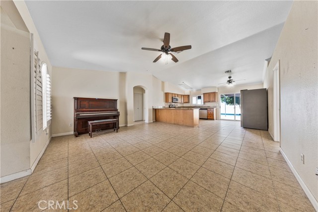 Detail Gallery Image 7 of 29 For 145 Eunice, Blythe,  CA 92225 - 3 Beds | 2 Baths