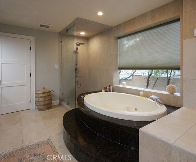 Detail Gallery Image 27 of 39 For 207 S Poinsettia Ave, Manhattan Beach,  CA 90266 - 4 Beds | 5 Baths