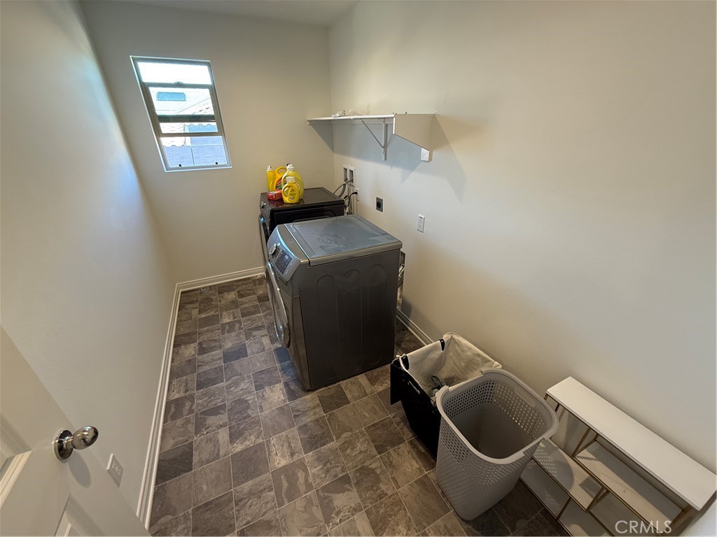 MLS #IV25274185 image #11