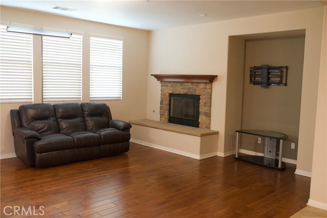 Detail Gallery Image 6 of 13 For 11743 Randolph Ct, Loma Linda,  CA 92354 - 4 Beds | 3 Baths