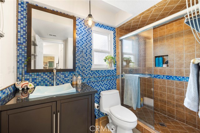 2304 Trickling Creek Drive, La Verne CA: https://media.crmls.org/medias/df4bd764-85db-4635-981c-3810b45670e2.jpg