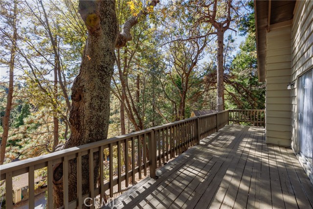 Detail Gallery Image 4 of 18 For 712 S Old Toll, Twin Peaks,  CA 92391 - 2 Beds | 2 Baths