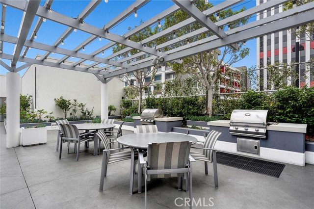 400 W Ocean Boulevard, Long Beach CA: https://media.crmls.org/medias/df4c19e6-7d3e-4011-a8b2-d749a713e615.jpg