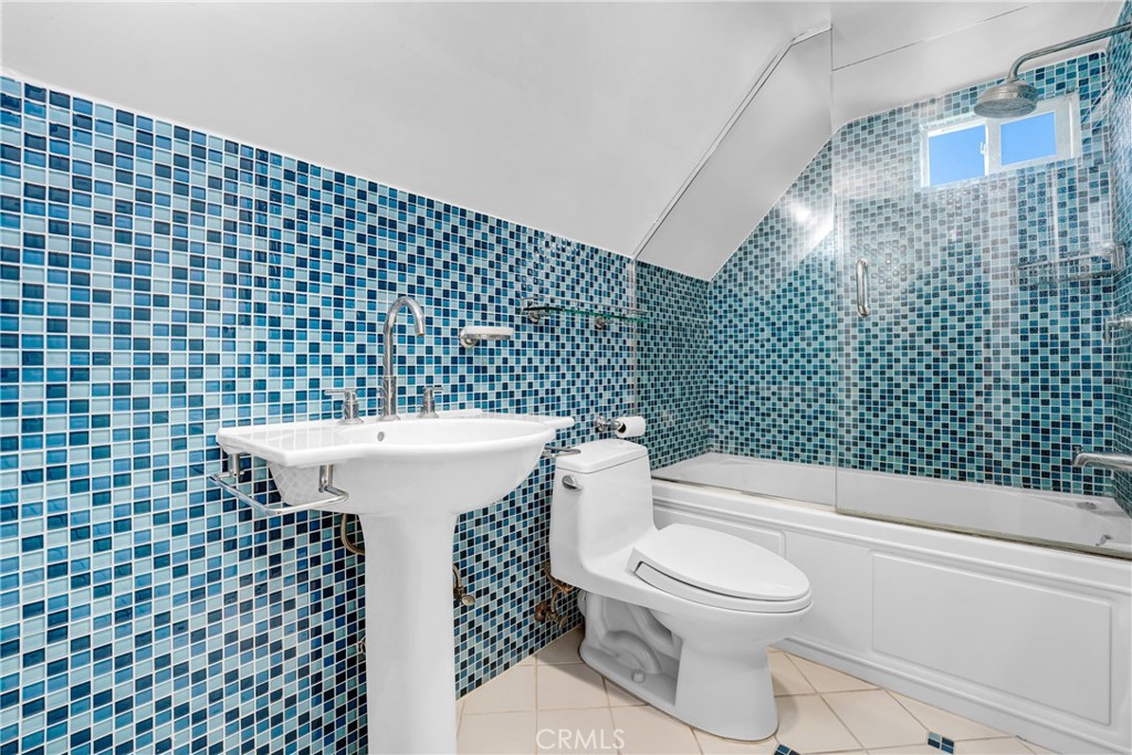 MLS #OC25224176 image #28