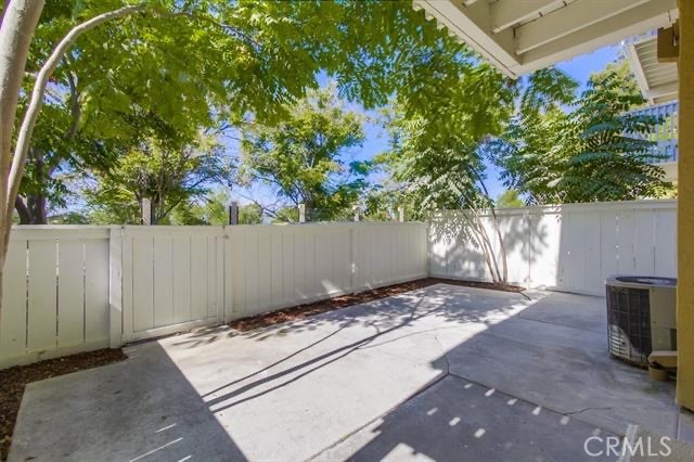 Detail Gallery Image 2 of 16 For 4240 Fiesta Way, Oceanside,  CA 92057 - 2 Beds | 2/1 Baths