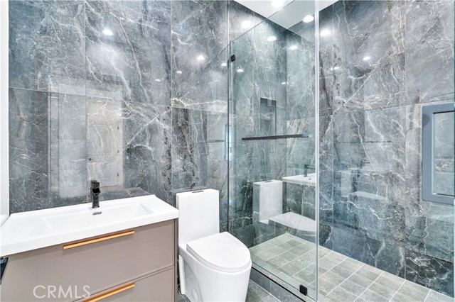 Detail Gallery Image 28 of 57 For 13838 Milbank St, Sherman Oaks,  CA 91423 - 4 Beds | 4 Baths