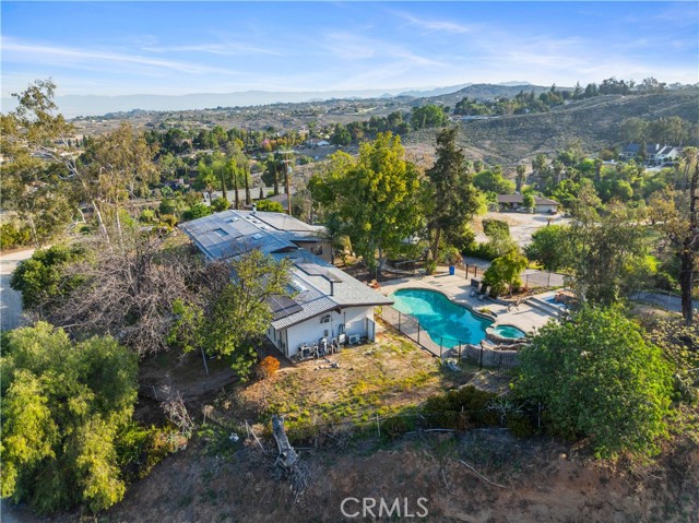 Detail Gallery Image 2 of 27 For 15720 Golden Star Ave, Riverside,  CA 92506 - 4 Beds | 3 Baths