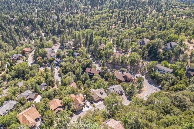 Detail Gallery Image 44 of 49 For 845 Sonoma Dr, Lake Arrowhead,  CA 92352 - 4 Beds | 2/2 Baths