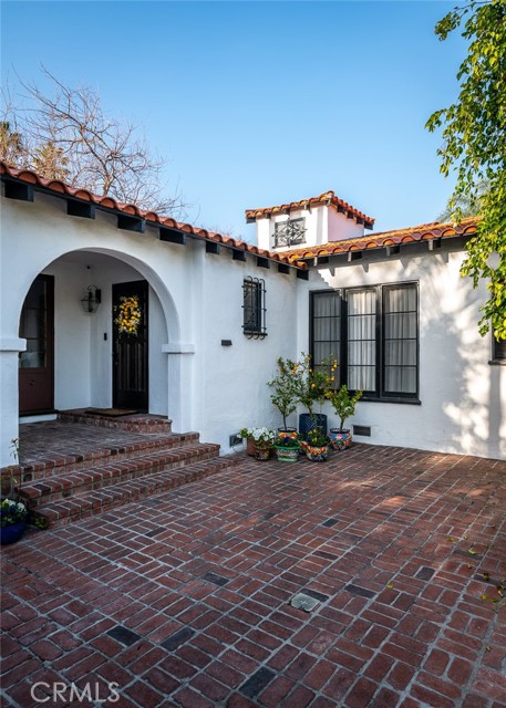 Detail Gallery Image 10 of 47 For 1731 W Kenneth Rd, Glendale,  CA 91201 - 3 Beds | 2 Baths