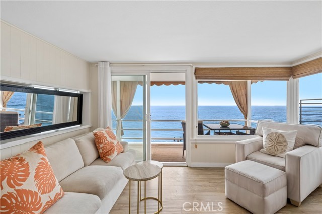 Detail Gallery Image 3 of 19 For 1139 Gaviota Drive, Laguna Beach,  CA 92651 - 1 Beds | 1 Baths