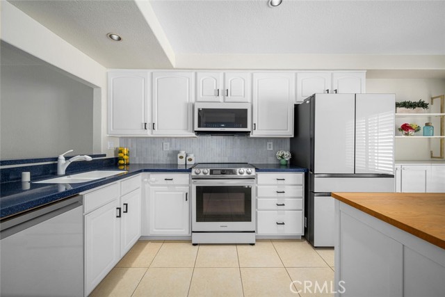 Detail Gallery Image 1 of 30 For 25885 Trabuco Rd #14,  Lake Forest,  CA 92630 - 2 Beds | 1/1 Baths