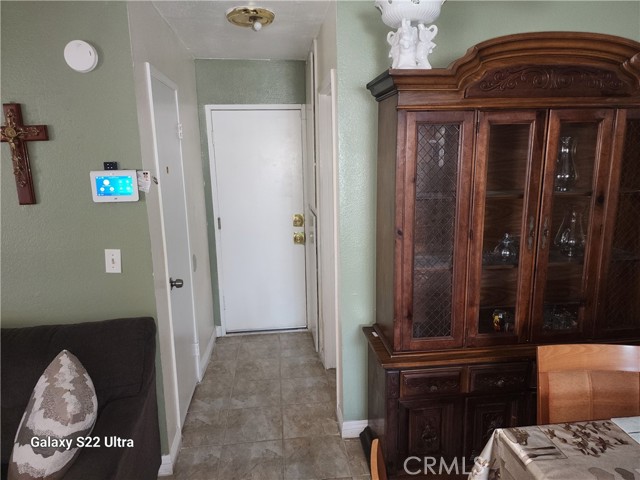 16171 Winterwood Lane, Fontana CA: https://media.crmls.org/medias/df4ed208-8d7c-405d-86ad-0ebb23d8ee9d.jpg