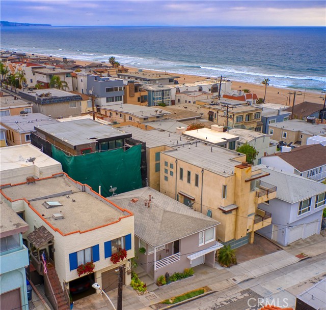 204 38th Street, Manhattan Beach, California 90266, 3 Bedrooms Bedrooms, ,2 BathroomsBathrooms,Residential,Sold,38th,SB22047945