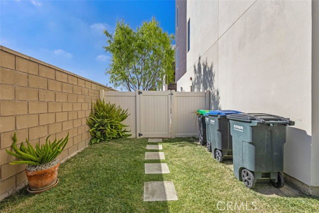 MLS #OC25196521 image #9