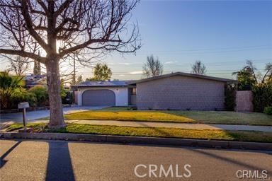 Detail Gallery Image 2 of 37 For 321 N Lincoln St, Redlands,  CA 92374 - 3 Beds | 2 Baths