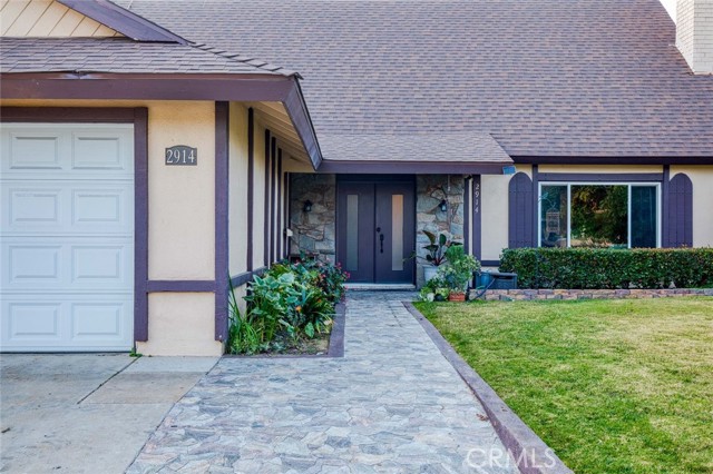 Detail Gallery Image 2 of 38 For 2914 S Rene, Santa Ana,  CA 92704 - 4 Beds | 3 Baths