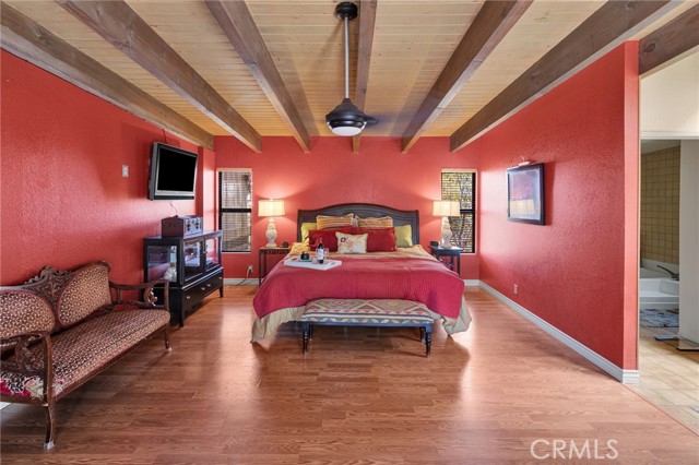 6375 Arrowhead Lake Road, Hesperia CA: https://media.crmls.org/medias/df50417d-3e87-42e9-8b46-f77e5fe876e5.jpg