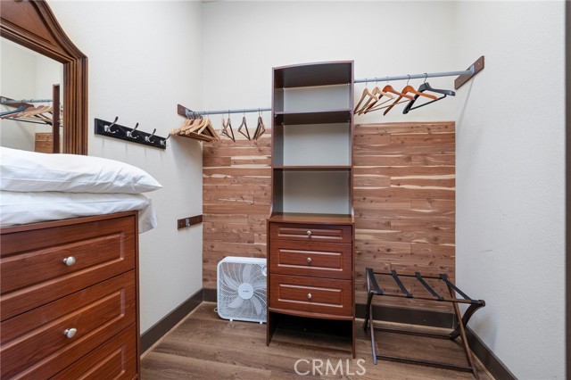 39828 Granite Ridge Lane, Bass Lake CA: https://media.crmls.org/medias/df507acb-3c2c-4da6-84a8-14bfd5573c04.jpg