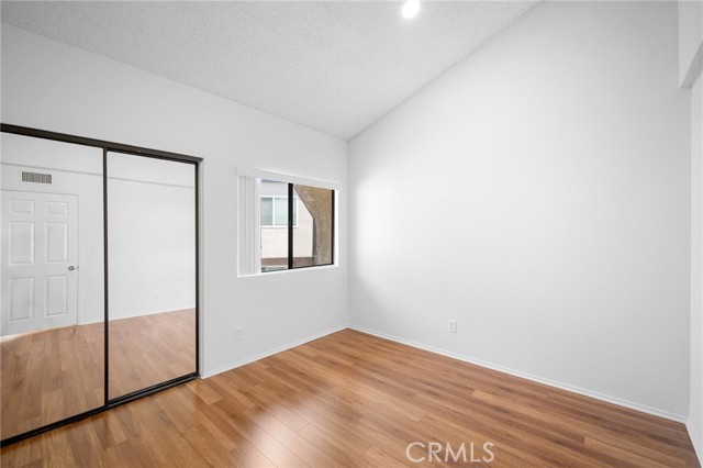 3105 Montrose Avenue # 10, La Crescenta, California 91214, 2 Bedrooms Bedrooms, ,2 BathroomsBathrooms,Residential Lease,For Rent,3105 Montrose Avenue # 10,CRGD25158692