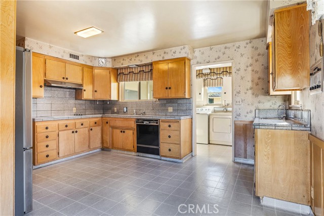 Detail Gallery Image 11 of 60 For 249 S Lincoln St, Burbank,  CA 91506 - 3 Beds | 2 Baths