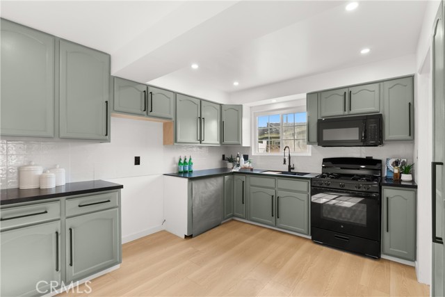 17321 Merit Avenue, Gardena CA: https://media.crmls.org/medias/df50951e-b418-403c-8ba3-7a62c0358ec1.jpg