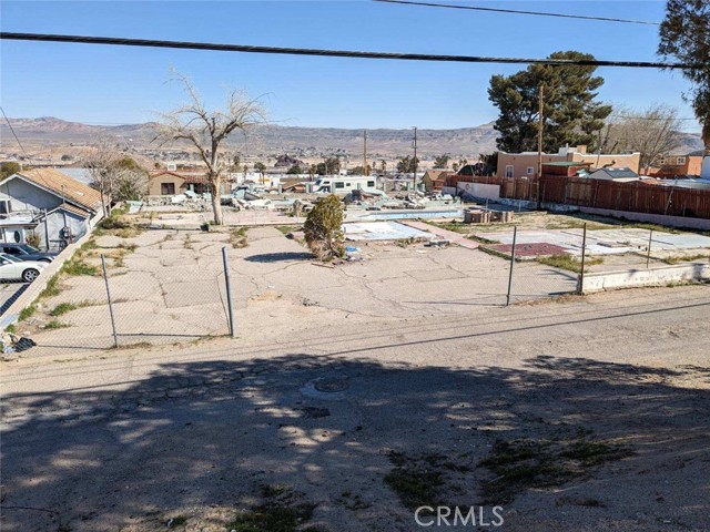 226 E Fredricks Street, Barstow, California 92311, ,Commercial Sale,For Sale,226 E Fredricks Street,CRSR23049077