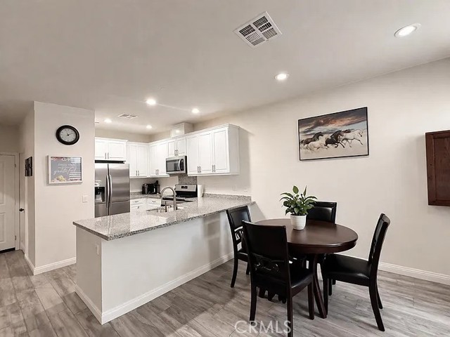 Detail Gallery Image 3 of 12 For 4032 Cellars Way #66,  Ontario,  CA 91761 - 3 Beds | 2/1 Baths