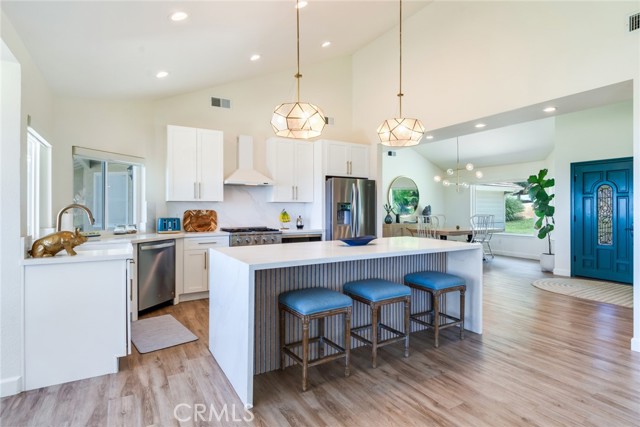 13288 Oak Crest Drive, Yucaipa CA: https://media.crmls.org/medias/df53197e-3e1d-454b-9a29-c0c99ed39045.jpg