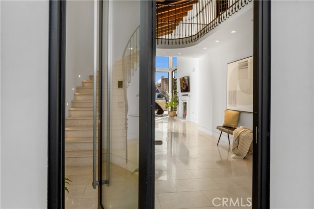 Detail Gallery Image 5 of 47 For 4072 Morning Star, Huntington Beach,  CA 92649 - 4 Beds | 4 Baths