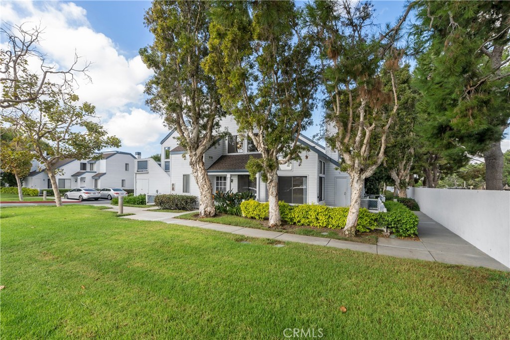 115 Briarglen, Irvine, CA 92614