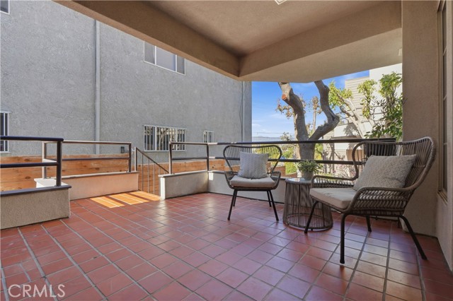 Image 15 of 26 For 2364 Duane Street 5