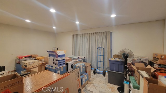 Detail Gallery Image 12 of 57 For 8756 Oakwood Ave, Hesperia,  CA 92345 - 7 Beds | 6 Baths