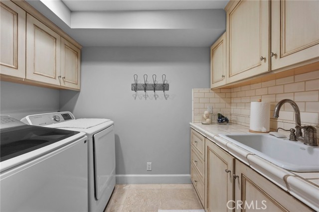2326 The Strand, Hermosa Beach CA: https://media.crmls.org/medias/df566527-fb89-4e3b-816f-72f91ca3805b.jpg