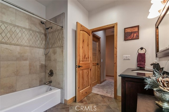 781 Brentwood Drive, Lake Arrowhead CA: https://media.crmls.org/medias/df5779d3-fbce-4934-b17a-121670de571e.jpg