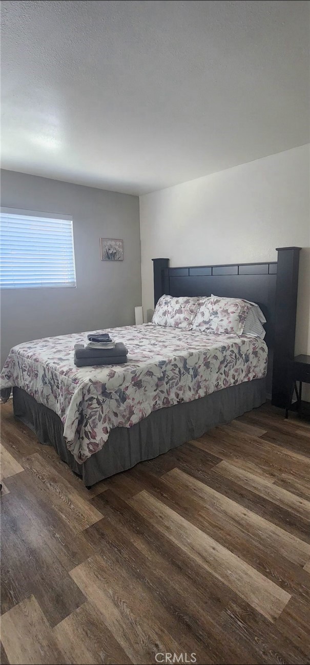 Detail Gallery Image 12 of 29 For 20714 Dot St, Saugus,  CA 91350 - 2 Beds | 1 Baths