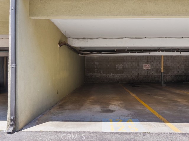 4919 Indian Wood Road, Culver City CA: https://media.crmls.org/medias/df583954-9d04-4983-b1cc-575d8be5776c.jpg