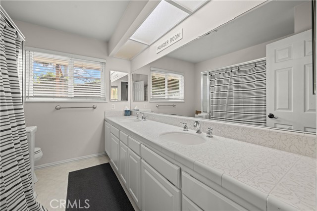 Detail Gallery Image 22 of 42 For 5981 Lakeview Ave, Yorba Linda,  CA 92886 - 4 Beds | 2/1 Baths