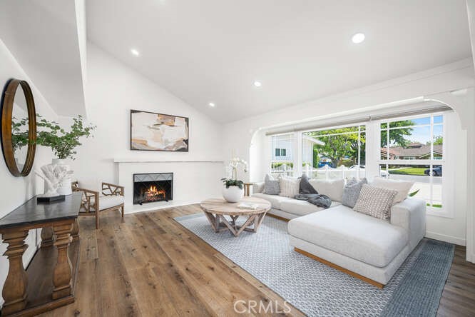 3221 Copa De Oro Drive