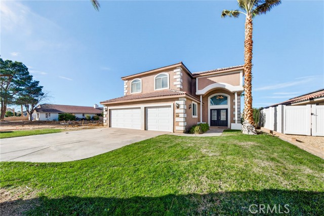 Detail Gallery Image 4 of 73 For 14414 Ironsides, Helendale,  CA 92342 - 4 Beds | 3 Baths