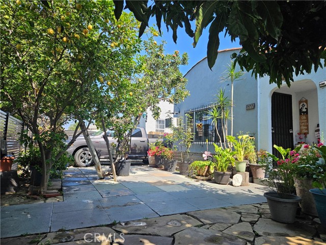 Detail Gallery Image 1 of 15 For 1722 W 60th Pl, Los Angeles,  CA 90047 - – Beds | – Baths