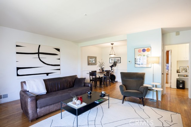 Detail Gallery Image 11 of 61 For 3735 Arbolada, Los Angeles,  CA 90027 - – Beds | – Baths