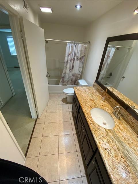 Detail Gallery Image 30 of 61 For 15819 Prairie, Lawndale,  CA 90260 - 2 Beds | 2 Baths