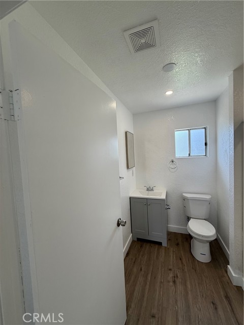 1354 W King Street, San Bernardino CA: https://media.crmls.org/medias/df5abf06-d1d6-4274-bb88-27d4c10d5c06.jpg