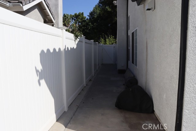 Detail Gallery Image 69 of 69 For 9103 Wystone Ave, Northridge,  CA 91324 - 4 Beds | 3 Baths